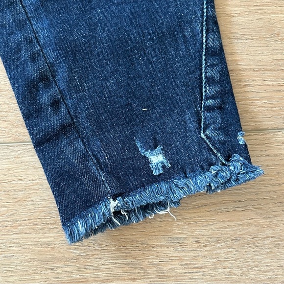 🌴 KanCan Distressed Frayed Hem Dark Wash Skinny Jesns Sz 27 EUC - Picture 4 of 6